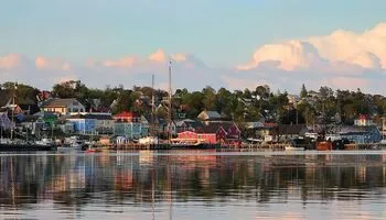 Осень на реке Св. Лаврентия: от Квебека до канадских приморских провинций – с Smithsonian Journeys Le Bellot 24.09.2026 - 06.10.2026